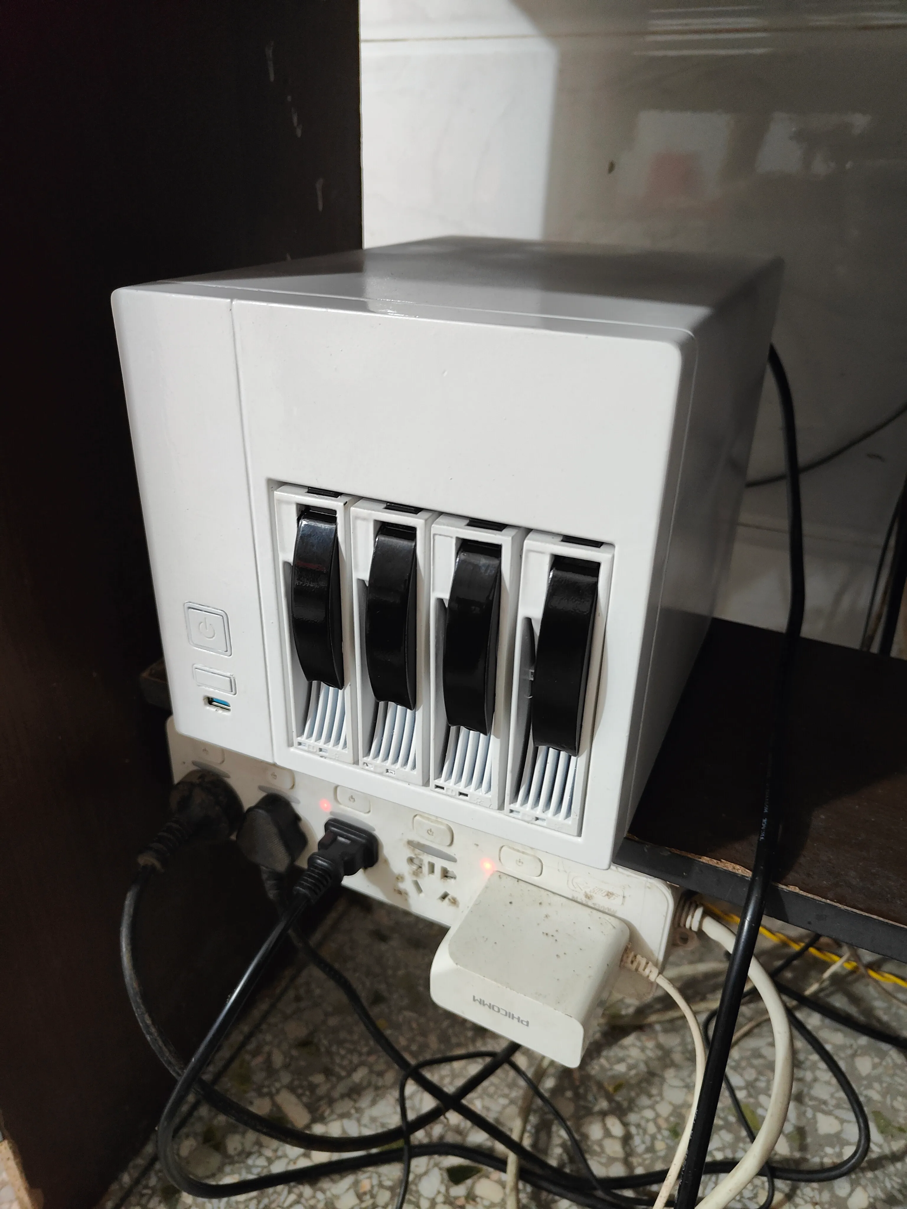 Diy一台带Ups功能的Nas